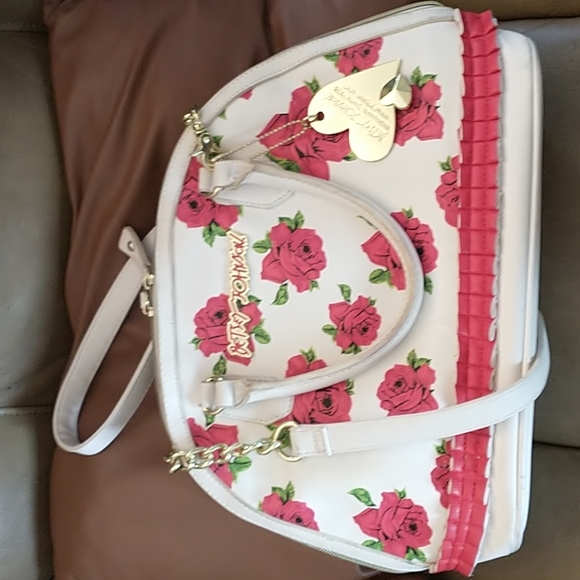Betsey Johnson Handbags - ECU Betsey Johnson Large Rose Crossbody Bag